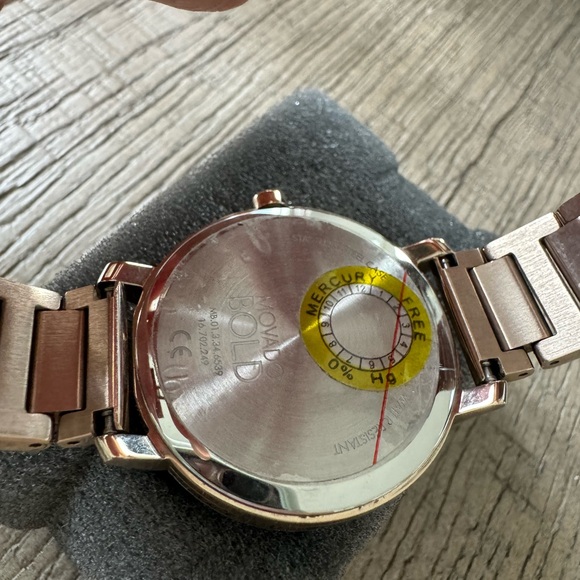 New Movado Bold Evolution Carnation Gold Rose Gold Steel Women's Watch - Picture 2 of 3